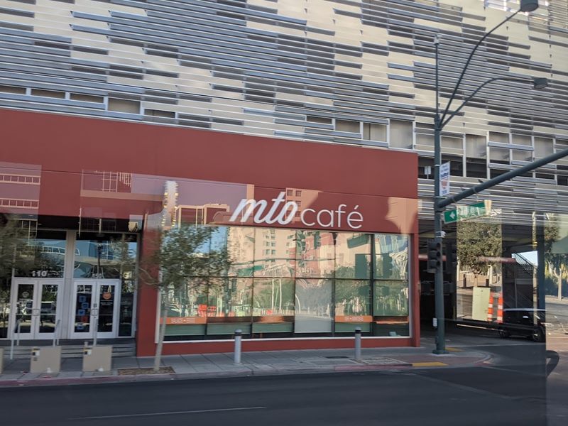 MTO Cafe Main St - Downtown exterior